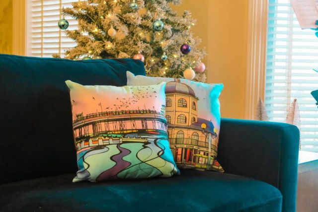 Who else can feel themselves slowing down for Christmas already!? 😅🎄 Setting out the candles, putting up the tree, getting cosy, and adding those extra special touches to your home – like our vegan suede cushions! They are available to order online from our website (link in bio) or from our gallery in Worthing 🎄🎁

We always take a break over Christmas to spend time with family, focusing on rest, comfort, and embracing the calm. This year, we’re even more excited for a wholesome season with Gem getting married next week! 💍 

The gallery will be closed next Tuesday and Wednesday while we celebrate, but we’ll be back open on Thursday 19th, through to Christmas Eve! 🎁 

TFT homeware is still available to order online in time for Christmas too 🥳

Photography @aleeharris_48